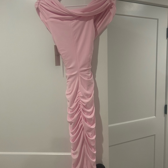 UNWRAPPED
PINK RUCHED TWIST BARDOT MIDI DRESS - Picture 3 of 5